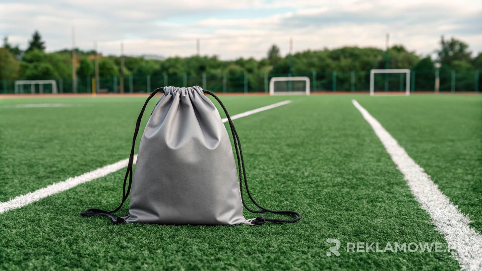 Widok różnych modeli workoplecaków reklamowych