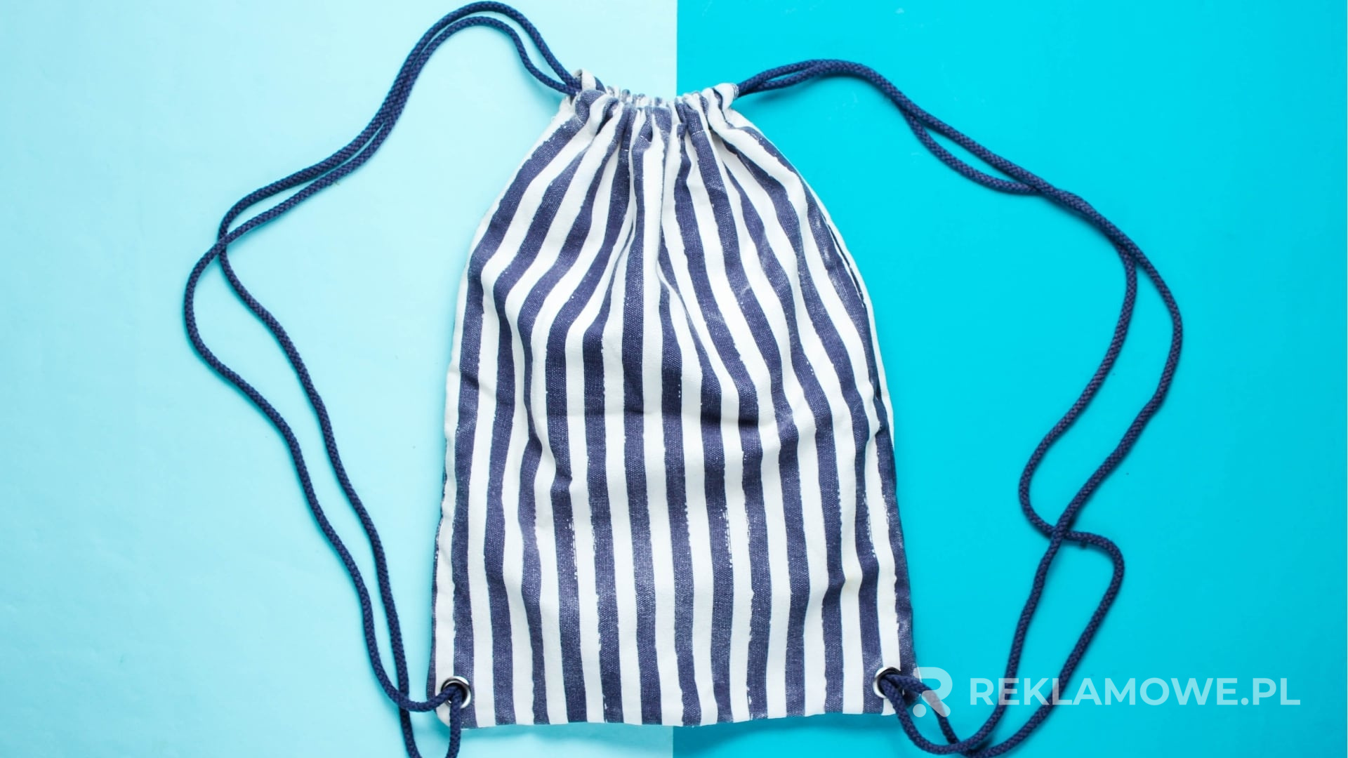 Kolorowe plecaki reklamowe dostosowane do sezonu